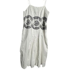 George White Cotton Dress w/ Black Beaded Sequin Detail – Size 10 – Boho Summer